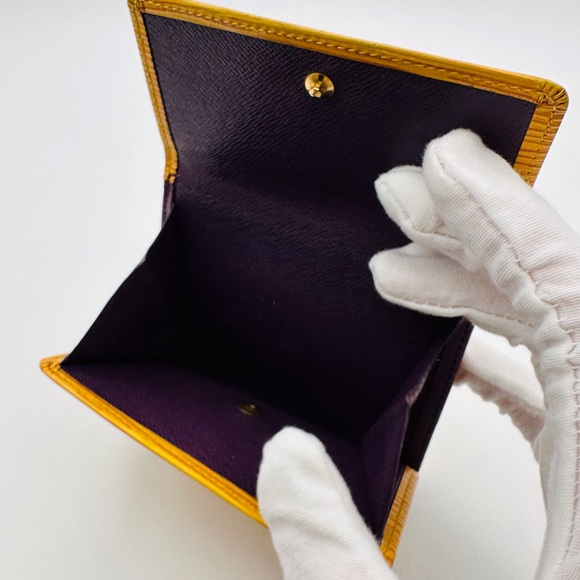 Louis Vuitton Epi Wallet - Picture 7 of 13